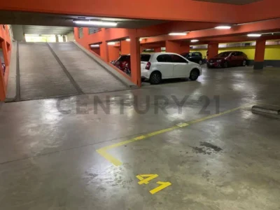 Corrientes 6300, Piso 0