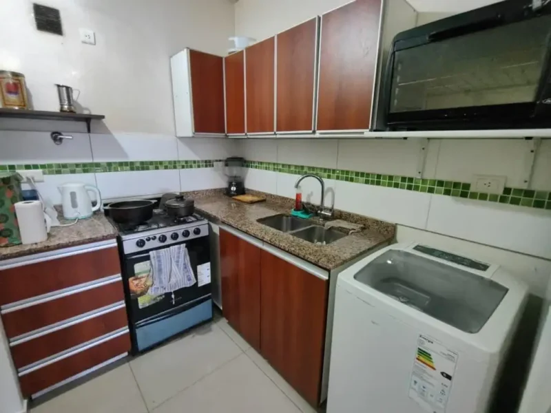 Witcomb 2600, Piso 6
